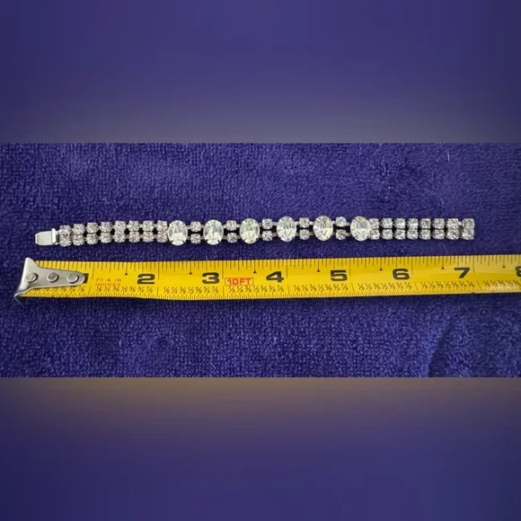 WEISS Vintage Rhinestone Bracelet 7” - Picture 5 of 5